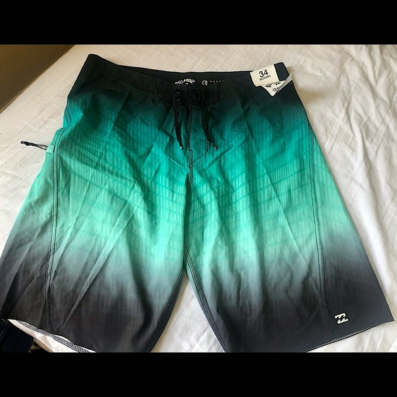 Billabong Men's Fluid Pro Boardshort